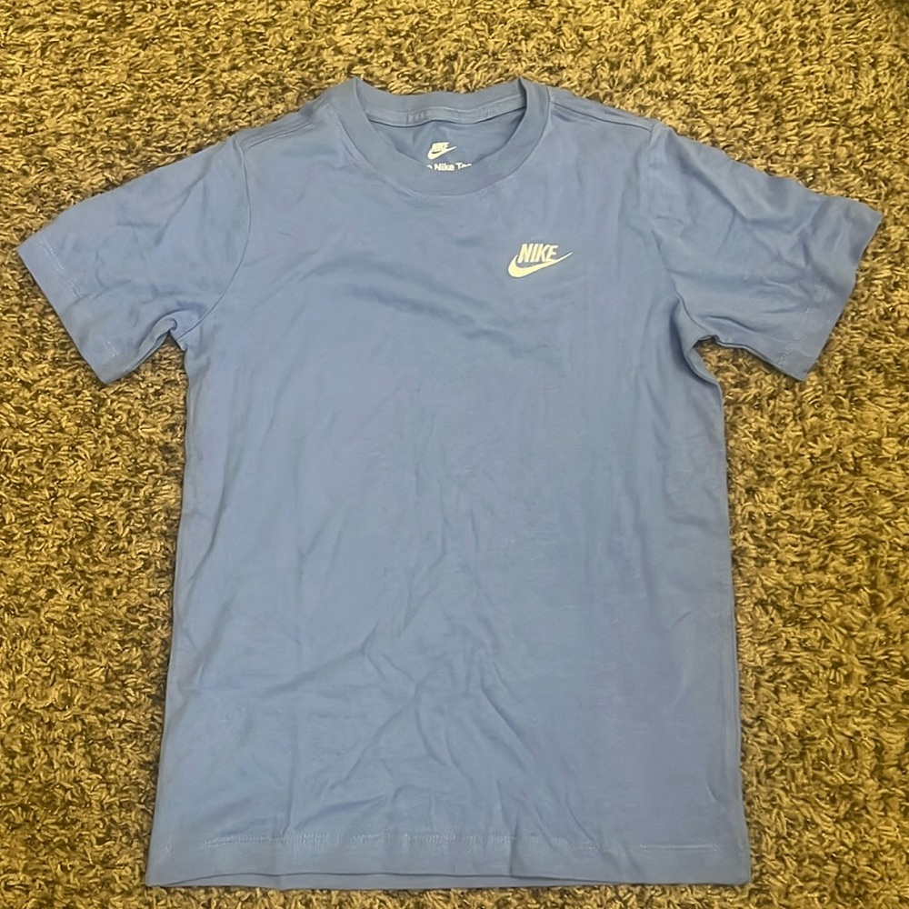 Big kids Nike Tee